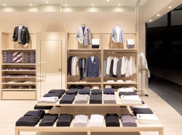 FUTURE SUIT TECHNOLOGY イオンモール堺鉄砲町店 コンセプトは「にぎわいカジュアルモール」！
学生・主婦（夫）・フリーターなど、
幅広い層が働いています♪