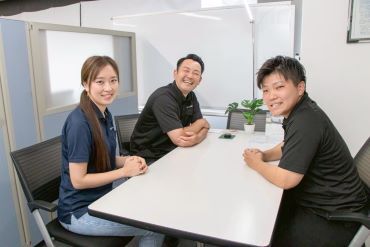 未経験からスタートしたスタッフも多数活躍中！
わからないことがあったら、
周りの先輩スタッフに何でも聞いてくださいね。