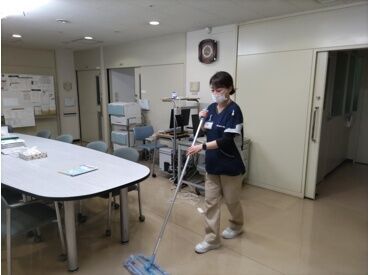 ワタキューセイモア株式会社（勤務地：向陽台病院） 未経験からでも大歓迎♪
親切・丁寧にお教えします◎