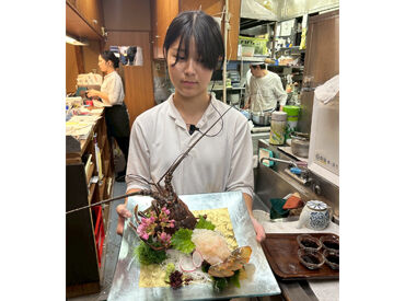 弁天島山本亭 まずは職場見学からOK
土日のみ勤務など、シフトはとにかく柔軟に◎
留学や試験・ご家庭の事情なども女将に相談ください♪