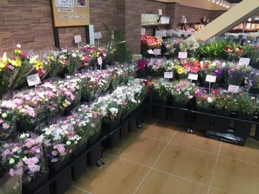 A・コープ　ファーマーズ篠ノ井店 畑とつながる食品スーパー「長野県A・コープ」
"長野県産""地元産"にこだわった採れたての生鮮食品を扱っています♪