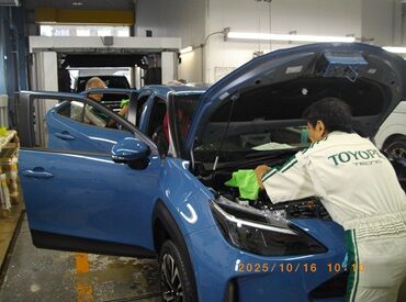 身体を適度に動かせるのも人気の理由！
あとは…車好きは必見＆楽しい職場♪
色々な車に出会えますよ！レアな車種も…！？