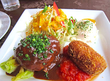 ＼アスティといえば誰もがわかる／
昔から常連さんに愛されるお店◎
札幌駅直結で、徒歩5分の駅チカ
学校や本業帰りに寄りやすい