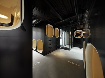 ＜未経験でも大丈夫◎＞
最初は先輩スタッフが付くので安心！
お客様の笑顔を身近に感じられる
素敵なお仕事♪