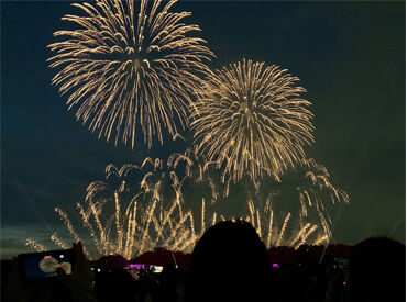 コンサート・花火大会など楽しい案件が多数！
<日給1万3000円～>ガッツリ稼げます♪
#日給保証あり #日払いOK #髪色自由