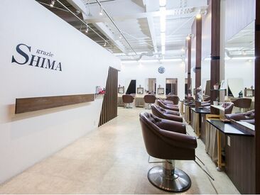 株式会社SHIMA／grazie SHIMA 落ちつける空間と、個性豊かなスタッフが、
リラックスした居心地の良い時間をつくりだす♪
社員登用＆資格取得のサポート有★