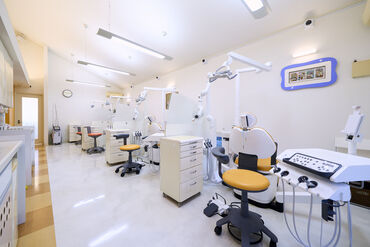 「将来は歯科助手や、歯科衛生士を目指したい！」
そんな方にもオススメ！医療現場で経験を積めます◎