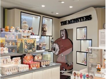 フリーターさん・学生さん大歓迎♪
友達と一緒に応募もOKです◎
ぜひお気軽に応募ボタンをCLICK！