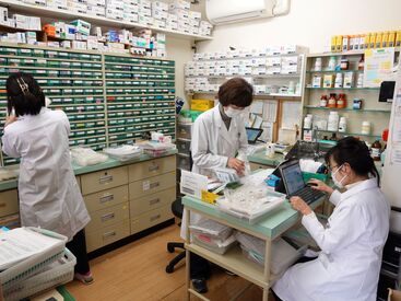 カキノキ薬局　東一条店 頑張り次第で【時給1400円】まで昇給のチャンスがあるから
やりがいを感じながら働けます！お給料は現金手渡し♪