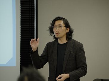 岡田税理士事務所 「大丈夫？」「困ったことはない？」と
お互いに声を掛け合いながら業務を進めています！
チームワーク抜群の職場で働きやすい◎