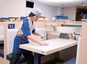 お客さまが来店しても
◆セルフ受付 ◆セルフオーダー
◆席案内は機械が自動アナウンス
接客少なめ&シンプル作業多めで安心♪