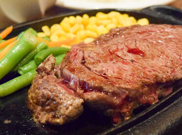 沖縄県内に店舗多数！手当充実＆残業も少なめなので子育て中の方も安心◎
あなたの希望に合わせて働けるから長く続けやすい♪