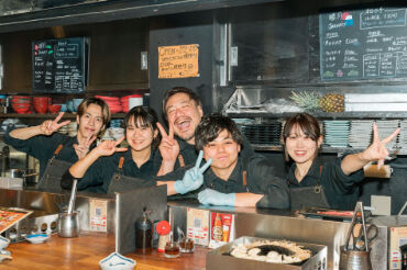 ★★友達応募も大歓迎★★
1食200円のまかない有り♪
"格安"でお財布にも優しい(笑)
近隣にも系列店舗多数♪