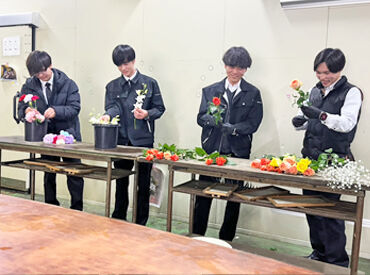 ＼キレイなお花に囲まれて♪／
実はお花にはリラックス効果があるんです★
気分もリフレッシュしながら働けますよ！