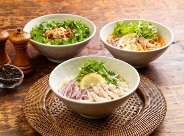 2001年から展開しているフォー専門店です♪
 国産米で作ったこだわりの米麺を使用し
日本人の舌に合うフォーを提供しています！
