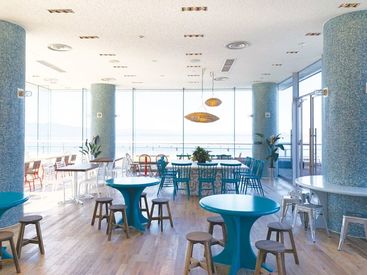 BeeHoneyうみたまカフェ 季節ごとのこだわり限定メニューや
SNS映えで美味しくて可愛いメニューがたくさん♪
人気のカフェでバイトデビュー☆彡
