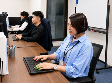 簿記・英語・動画編集など
幅広い分野を学べる支援制度をご用意◎
将来にも役立つスキルアップを会社全体でサポート！