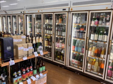 お酒の知識は必要なし◎
種類豊富なお酒を取り扱っている当店♪
商品は自然と覚えていけるのでご安心くださいね！
