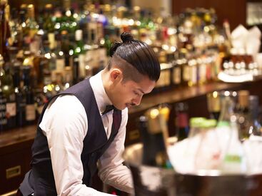 ウルフギャング・ステーキハウス　高輪店 ≪20～30代活躍中！≫国籍もさまざまの男女スタッフが活躍中！スタッフ同士の仲もよく、お店の雰囲気もとってもいいですよ☆