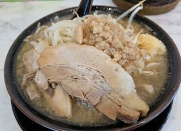 三重豚骨醤油 やみつき極太麺 「三」 働き方も超自由☆週1日～シフト自己申告でOK☆ 毎日の予定との両立もばっちりです♪

