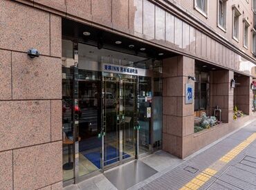 ＜熊本城のお膝元*★＞
駅から近くて通勤も便利！
マイカー通勤OK♪
現在活躍中スタッフのほぼ全員が車通勤です！