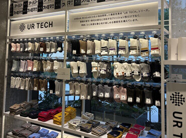 パソコンでの研修や社員がついて仕事を教えるため
初めてのコンビニバイトでも安心です◎