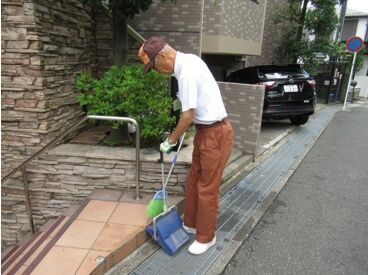 日本ハウズイング株式会社（勤務地：横浜市磯子区氷取沢町エリア)※物件No.1013548 シニア世代・主婦さん活躍中！
接客はほとんどないので、久々のお仕事復帰にもピッタリ♪
まずはお気軽にご応募ください◎