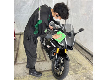 未経験から始めたスタッフもいます！
スタッフ全員がバイク好きとは限りません♪なので、ご安心ください！