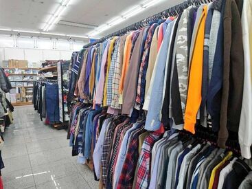 「これはいくらで売れるかな～」
「自分が買い取った商品が売れた！」

などワクワクがたくさんのオフハウス◎