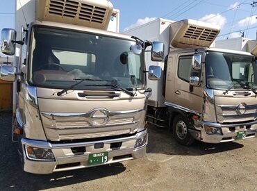 髪型・髪色・服装自由！ピアス・ヒゲもOK◎
自分らしいスタイルでカジュアルに勤務★
オシャレも楽しみながら働ける環境です♪