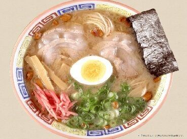 ラーメンを学びながらキャリアアップ可能！
習熟度に応じて役職＆給与アップ◎
明確な評価基準のもと
頑張りを評価します！