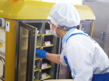 株式会社三重給食センター パナソニックパナソニック四日市南内厨房 ☆資格・経験は一切不問！
”料理は好きだけど、私のレベルでも大丈夫かな…？”
そんな方もお気軽にご相談くださいね♪