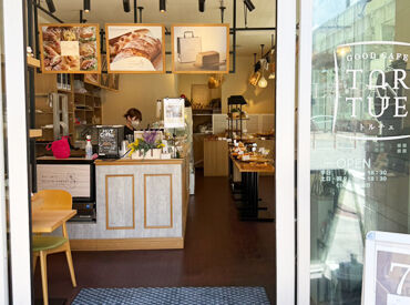 BLOOM BAKERY （ブルーム ベーカリー） 《＊香椎宮前駅から徒歩2分＊》
自転車で通っているスタッフもいて、
家から近い方が中心！無理なく続けられます◎
