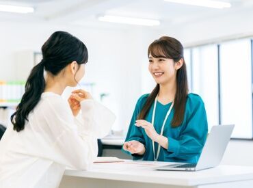 アデコ株式会社/A01541957 20代・30代・40代のスタッフが活躍中！
異業種から転職した先輩も多数いるので、
事務未経験の方も安心してスタートできます♪