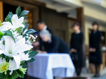 「誰かの支えになる仕事がしたい」
「マナーや立ち振る舞いを学んで自分磨きがしたい」
そんな方にもピッタリのお仕事です。
