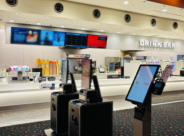 映画好きには嬉しい特典、従業員鑑賞制度あり☆彡
お仕事しながら、いち早く映画情報もcheckできちゃう♪