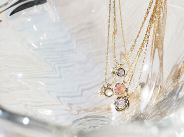 Prepoint田無 ＼人気のアクセサリーショップ♪／
販売経験がない方も大歓迎！
オシャレOK、従業員割引など、
働きやすさ満載のお店です◎