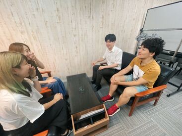 嬉しい週払い制度あり♪
「ライブの遠征で出費が…」
「欲しい限定品のためにすぐお給料が欲しい！」
そんな時にも安心です◎