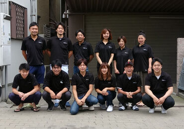 株式会社十二 家庭などの不要品を回収し
仕分けや搬送を行う仕事です☆
「助かった！」と感謝されることも多く
モチベーションに繋がります♪