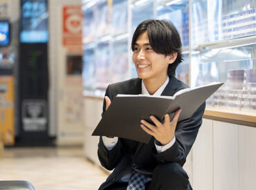 中央コンタクト サンエー西原シティ店 新店舗のオープニングメンバーを大募集♪
新しい環境でバイトデビューしたい方も歓迎です◎