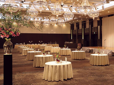 オークスカナルパークホテル富山 [紹介元]ア・ビュータレントリンク株式会社 北陸営業本部 高時給で効率よく稼げる◎
きちんとしたマナーも学べるから
就職活動にも有利かも…！