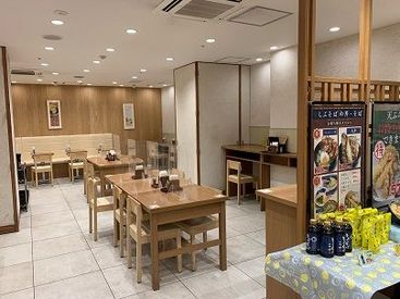 しぶそば 二子玉川店 ＼二子玉川駅徒歩0秒！／
駅構内にあるお蕎麦屋さんでスタッフ募集！