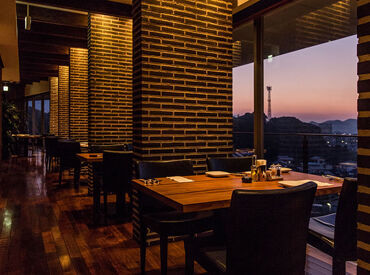 ステーキガーデン糸島　風の邱 ～糸島の青空と緑に囲まれた、非日常レストラン。ここでしかできないバイト体験を～オシャレも自由でいつものあなたで働けます◎