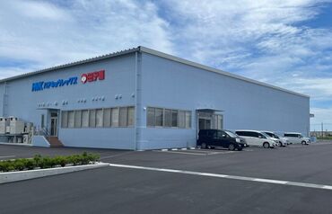 勤務場所はチルド庫内！
夏は涼しく！冬場は防寒着を着ながら過ごせます！
1年通してストレスフリーで快適な室温で働けますよ★