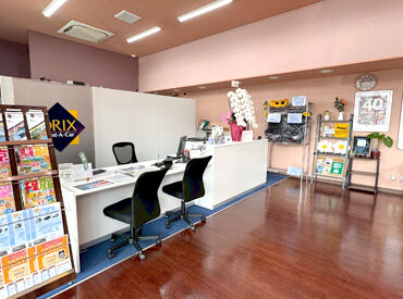 \レンタカー社員割引♪特典アリ/
中型/大型免許お持ちの方、時給30円UP!
昇給制度で時給"1500円"のstaffもいます!