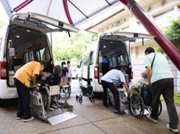 ＼運転する車はこちら！／
運転がメインなので
体力に自信がない方も働きやすいです◎
シニア世代活躍中です！