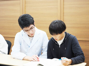 「成績が上がった！」「志望校に合格した！」
その報告を一緒に喜べるのは、継続指導ならではの特権♪