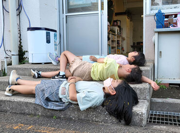 現在は学生4人/主婦5名の
先輩スタッフが活躍中!
子どもたちへの接し方など
分からないことはどんどん聞いてください◎