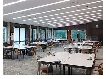 ゴルフ経験はもちろん不要です!
「シフトが柔軟なパートを探していた」
「通いやすいから」など
応募のきっかけは何でもOKです♪