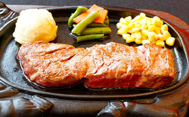 沖縄県内に店舗多数！
あなたの希望に合わせて働けるから長く続けやすい♪
未経験・フリーターも大歓迎です！